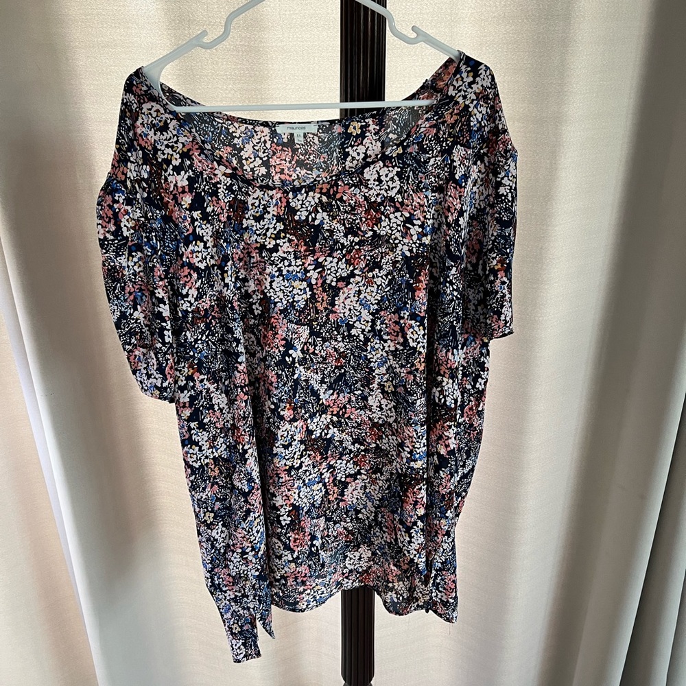 Maurice’s: Floral Short sleeved top